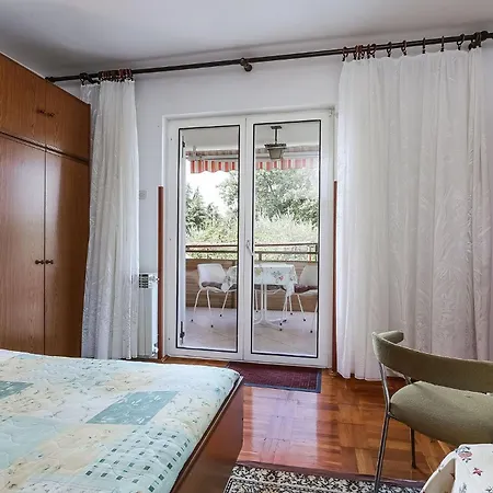 Ana Apartment *